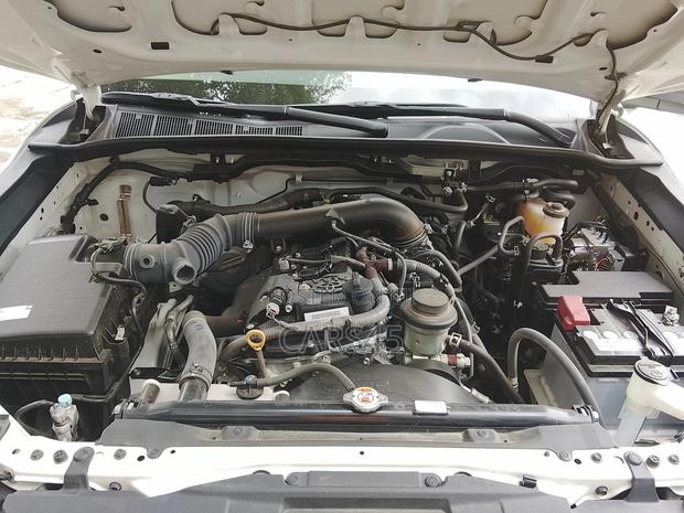 Toyota Hilux 2021 White