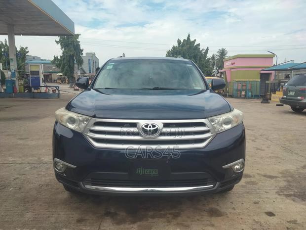 Toyota Highlander 2013 Blue