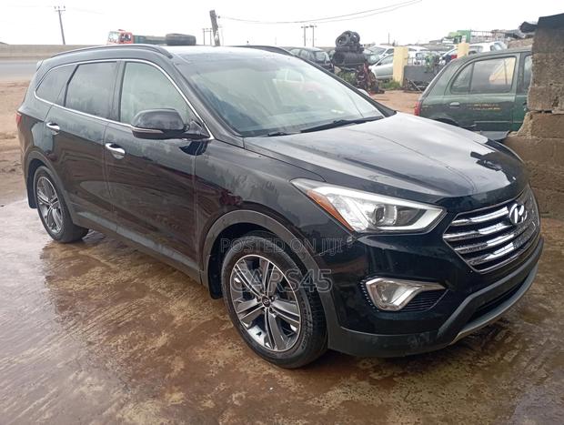 Hyundai Santa Fe 2016 Black