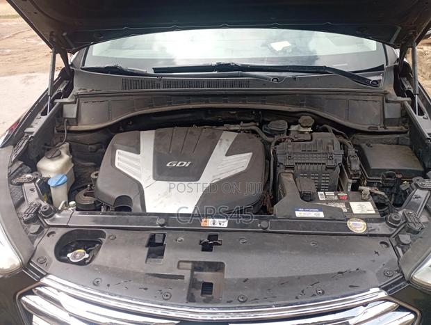 Hyundai Santa Fe 2016 Black