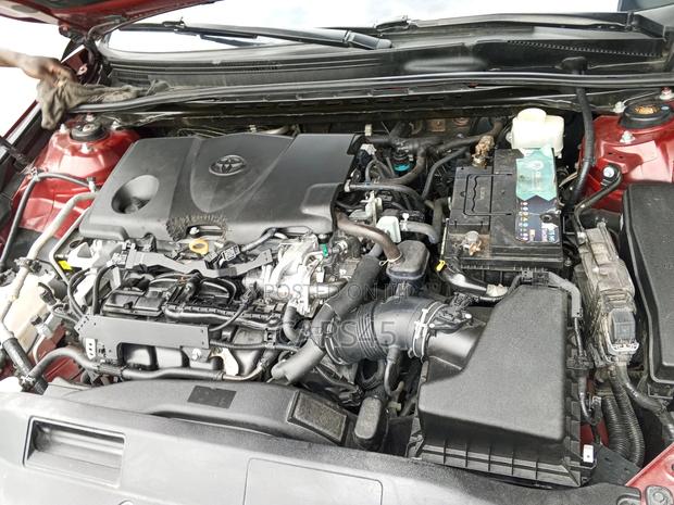 Toyota Camry XSE FWD (2.5L 4cyl 8AM) 2018 Red