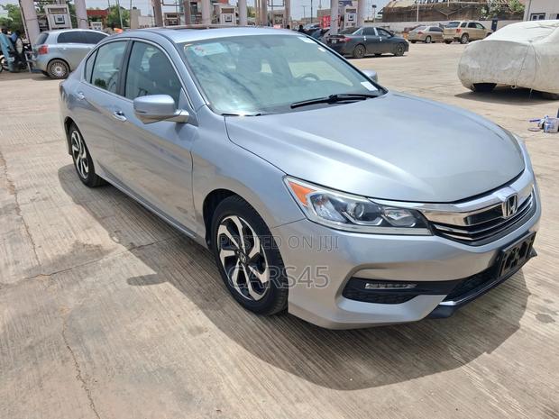 Honda Accord 2016 Silver
