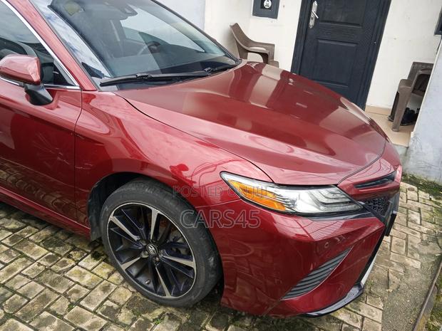 Toyota Camry XSE FWD (2.5L 4cyl 8AM) 2018 Red