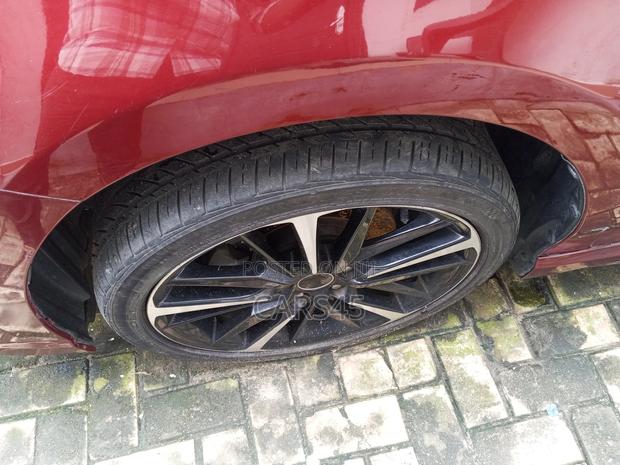 Toyota Camry XSE FWD (2.5L 4cyl 8AM) 2018 Red