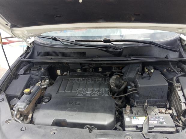Toyota RAV4 Limited V6 2008 White