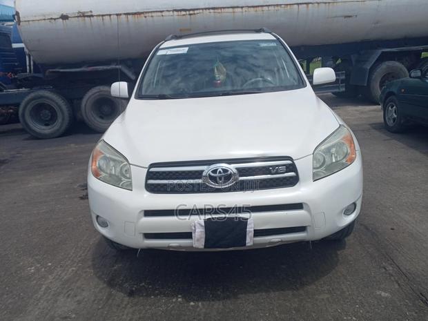 Toyota RAV4 Limited V6 2008 White