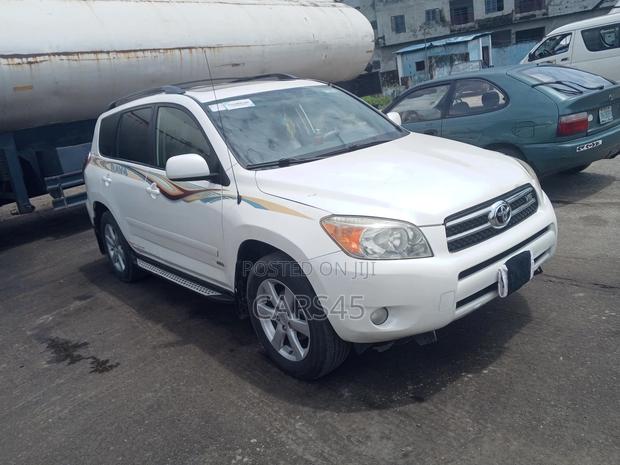 Toyota RAV4 Limited V6 2008 White