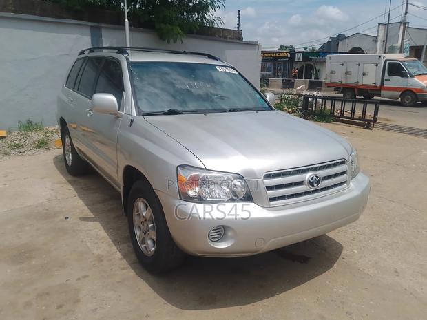 Toyota Highlander 2005 Silver