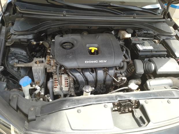 Hyundai Elantra 2017 Black