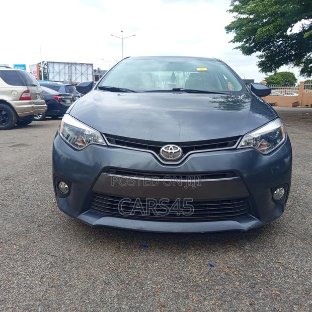 Toyota Corolla 2015 Gray