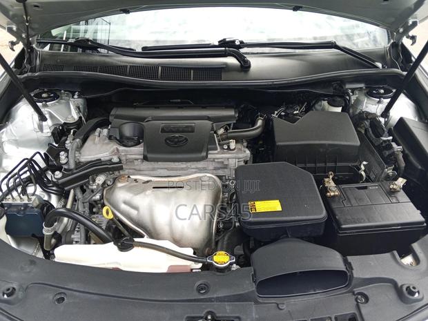 Toyota Camry XLE 4dr Sedan (2.5L 4cyl 6A) 2014 Silver