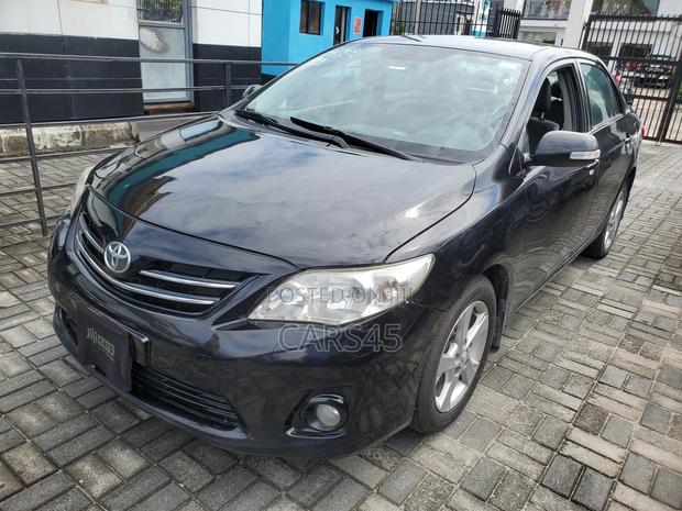 Toyota Corolla 2012 Black