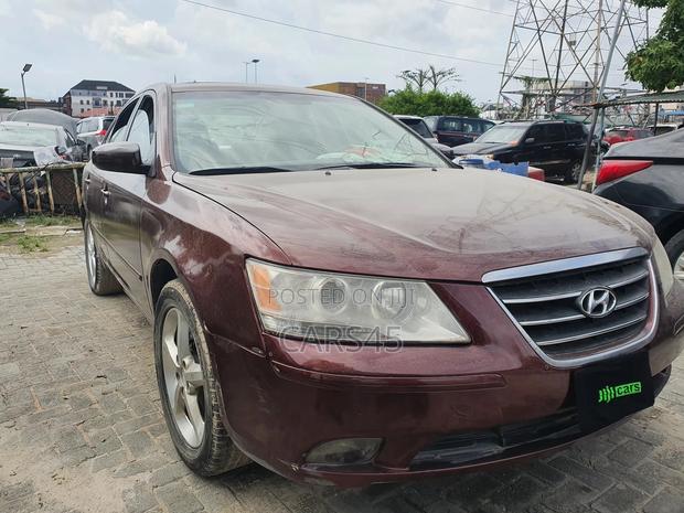 Hyundai Sonata 2010 Red