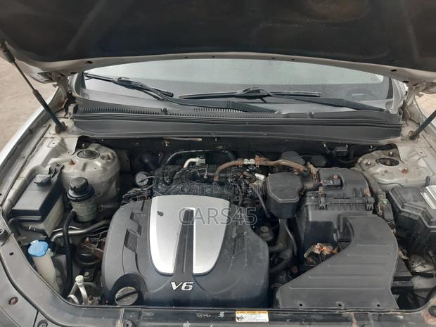 Hyundai Santa Fe 2010 Silver