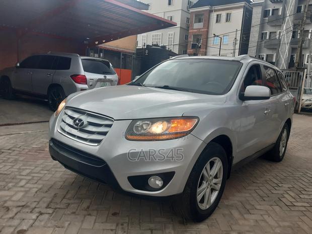 Hyundai Santa Fe 2010 Silver