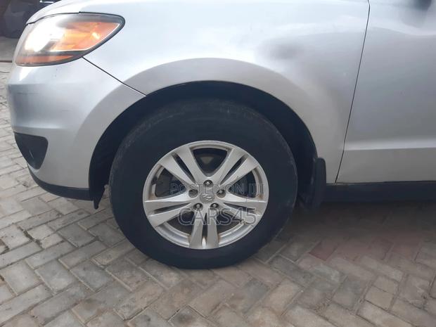 Hyundai Santa Fe 2010 Silver
