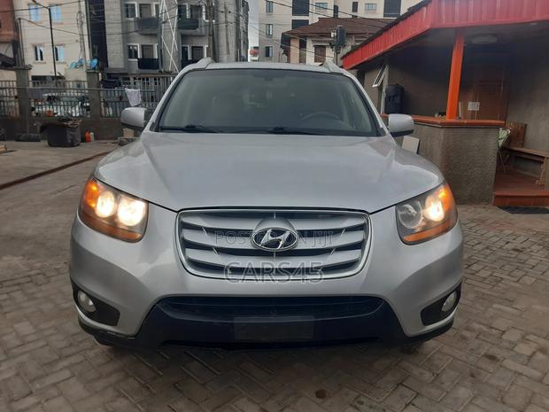 Hyundai Santa Fe 2010 Silver