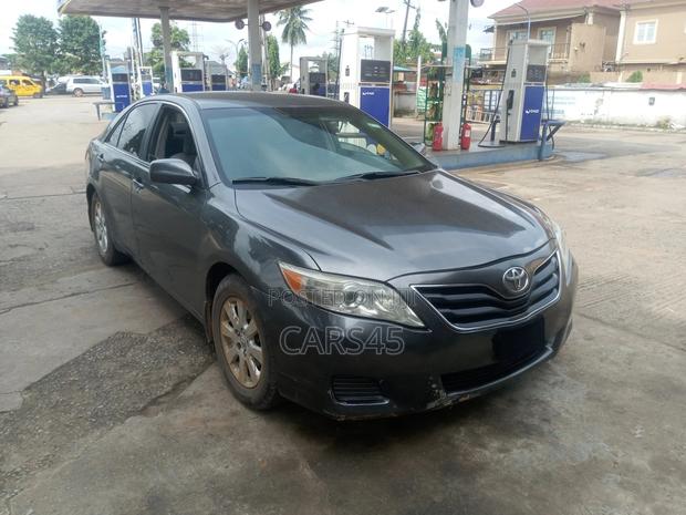 Toyota Camry 2010 Gray