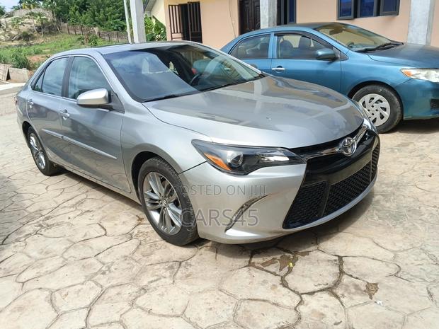 Toyota Camry 2015 Silver