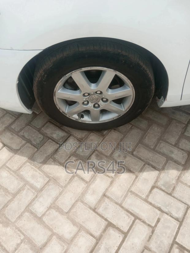 Toyota Camry Base 4dr Sedan (2.4L 4cyl 5M) 2009 White