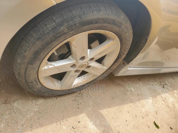 Toyota Camry LE 4dr Sedan (2.5L 4cyl 6A) 2013 Silver