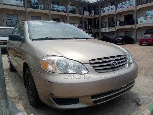 Toyota Corolla 2003 Gold