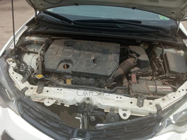 Toyota Corolla 2016 White
