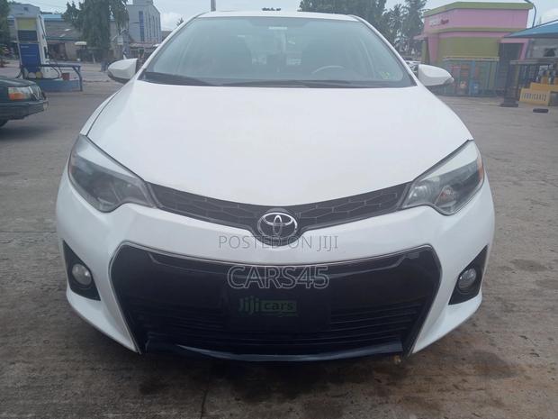 Toyota Corolla 2016 White