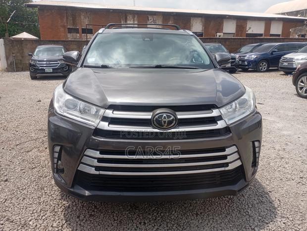 Toyota Highlander 2018 Gray