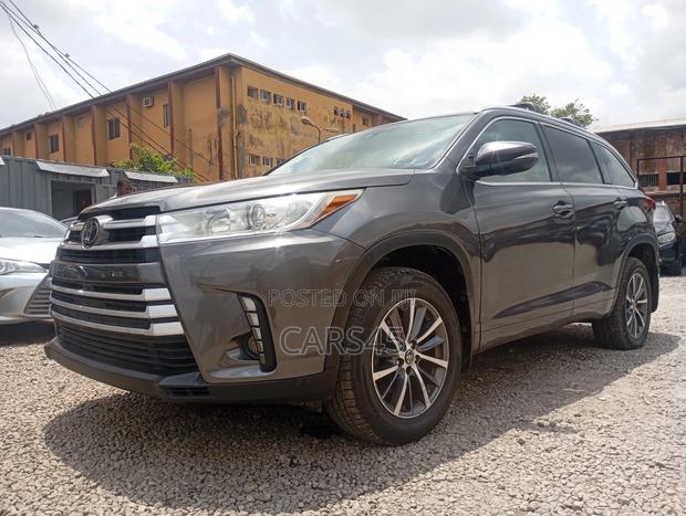 Toyota Highlander 2018 Gray