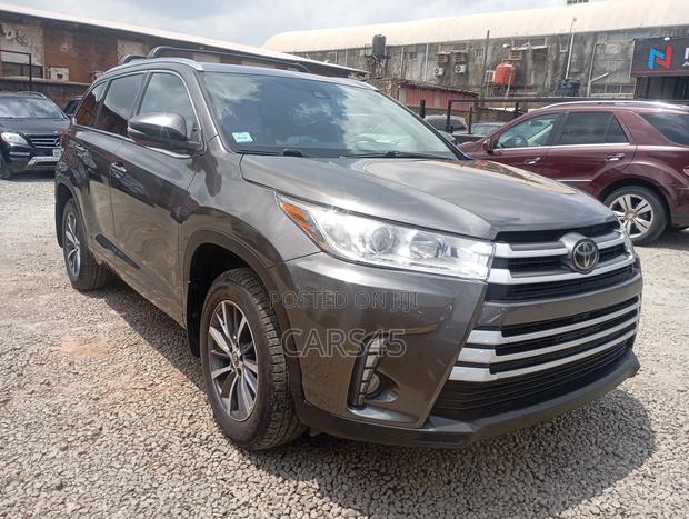 Toyota Highlander 2018 Gray