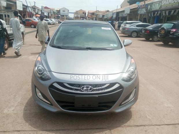 Hyundai Elantra Limited 4dr Sedan (1.8L 4cyl 6A) 2014 Gray