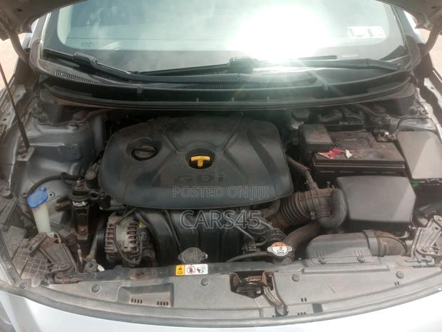 Hyundai Elantra Limited 4dr Sedan (1.8L 4cyl 6A) 2014 Gray