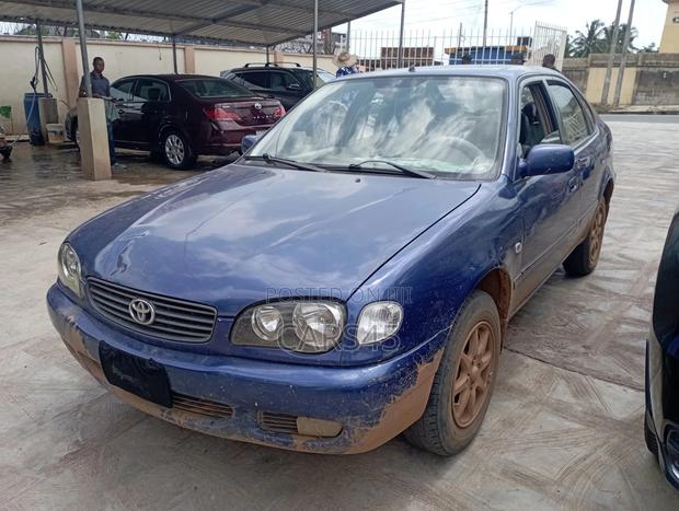 Toyota Corolla 2001 Blue