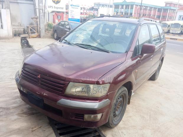 Mitsubishi SpaceWagon 1998 Red