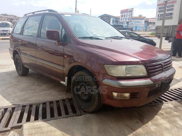 Mitsubishi SpaceWagon 1998 Red