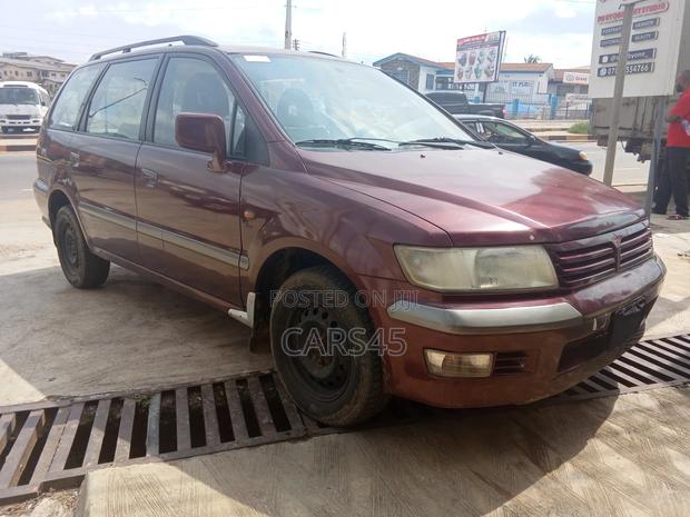 Mitsubishi SpaceWagon 1998 Red