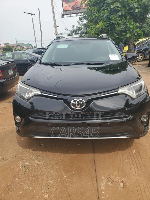 Toyota RAV4 XLE AWD (2.5L 4cyl 6A) 2016 Black