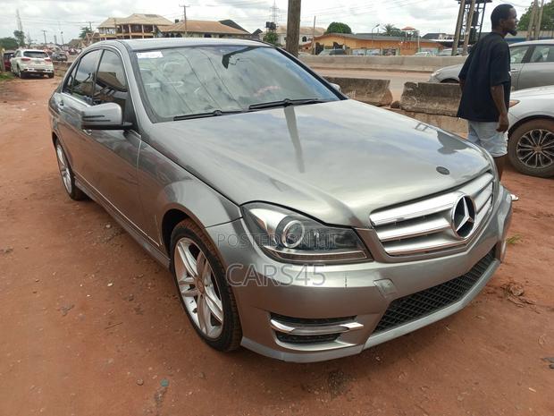 Mercedes-Benz C300 2013 Gray