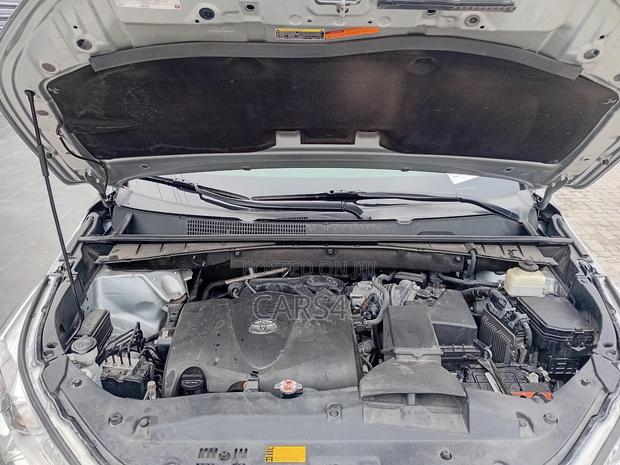 Toyota Highlander 2018 Silver