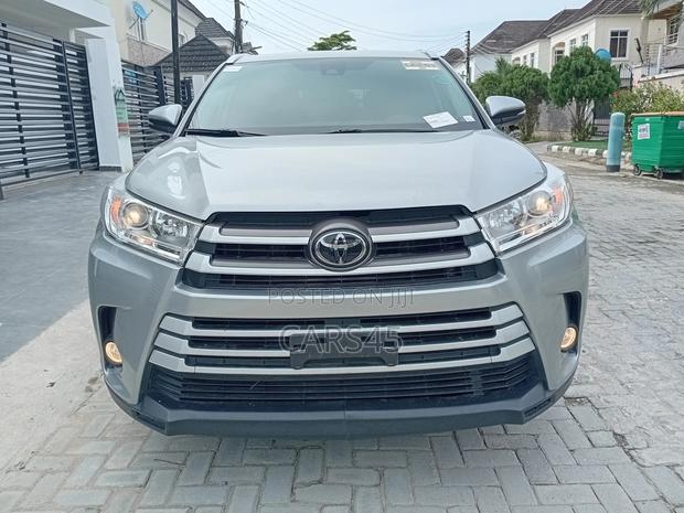 Toyota Highlander 2018 Silver