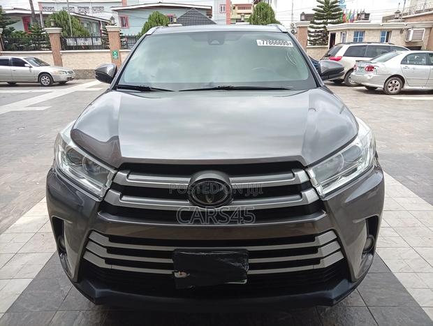 Toyota Highlander 2019 Gray