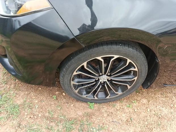 Toyota Corolla 2015 Black