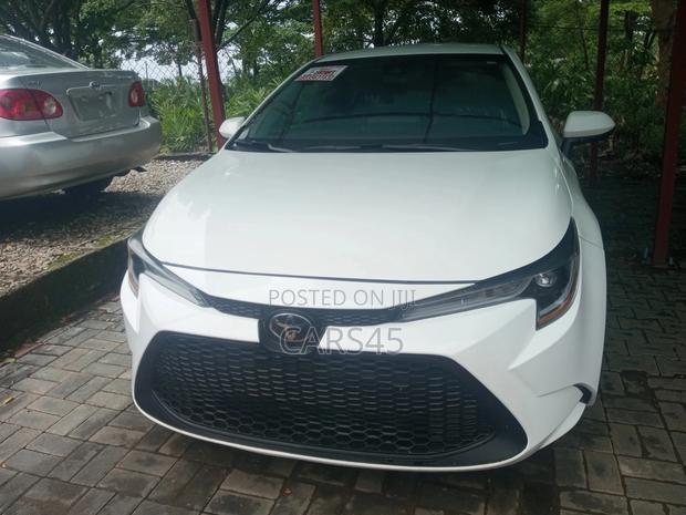 Toyota Corolla 2021 White