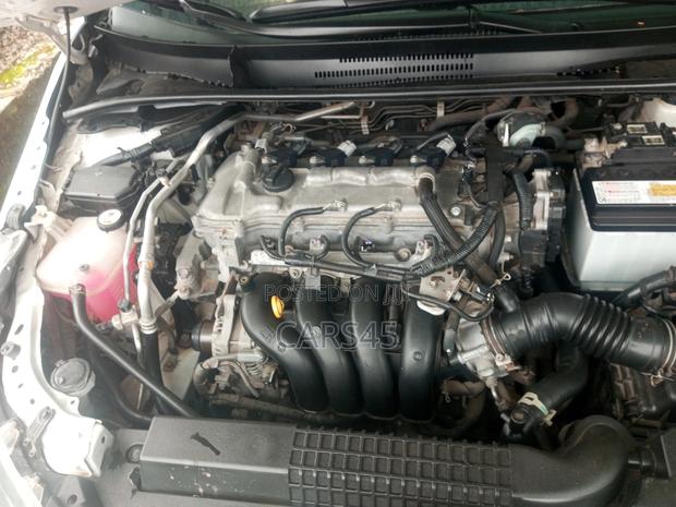 Toyota Corolla 2021 White