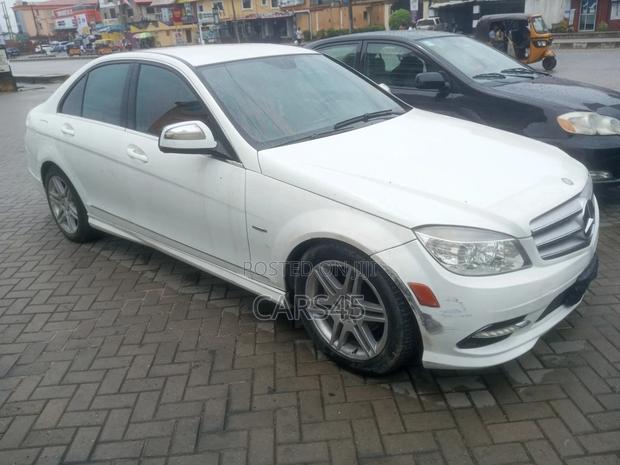 Mercedes-Benz C300 2010 White