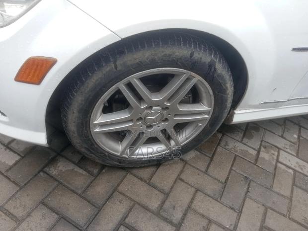 Mercedes-Benz C300 2010 White