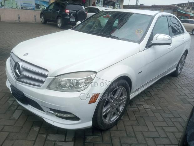 Mercedes-Benz C300 2010 White