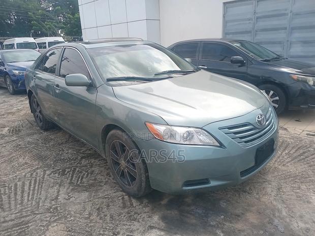 Toyota Camry 2009 Green