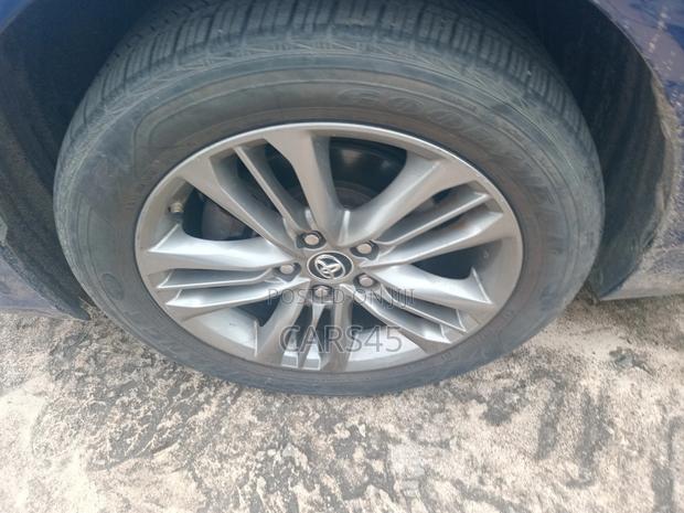 Toyota Camry SE 4dr Sedan (2.5L 4cyl 6A) 2016 Blue